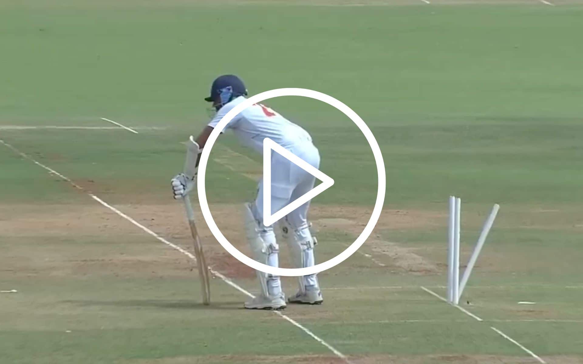 [Watch] Avesh Khan Bowls Double Wicket Maiden Over In Ranji Trophy SF Vs Vidarbha